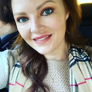 Meet your Posher, Jewelli